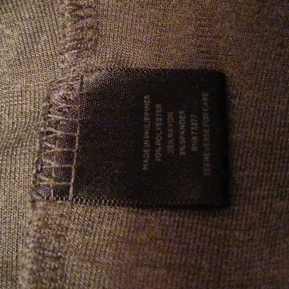 Simply Vera Vera Wang Short Sleeve Top in Olive Green Size M - Picture 9 of 10